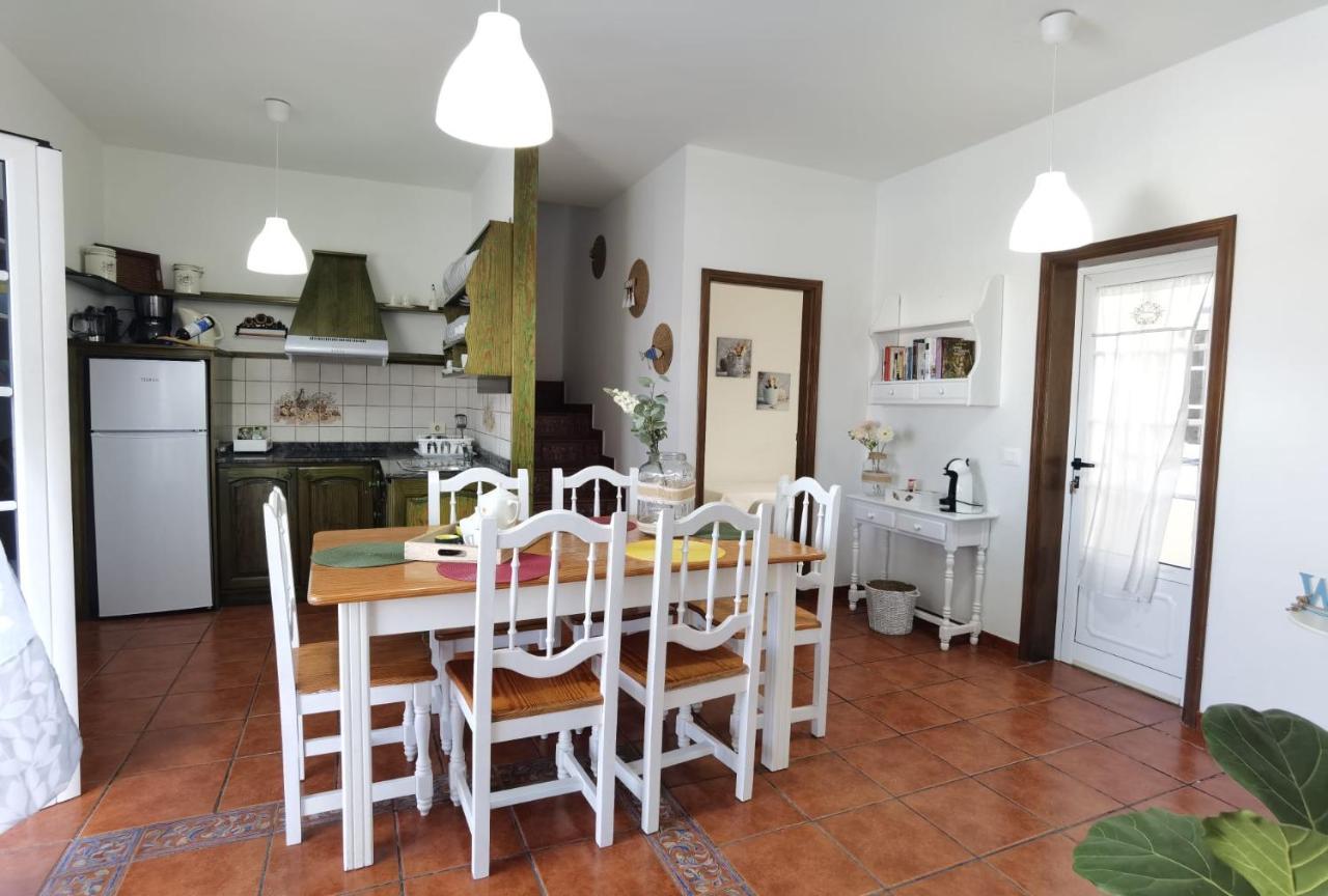 Apartamentoscasajulia La Santa Eksteriør bilde