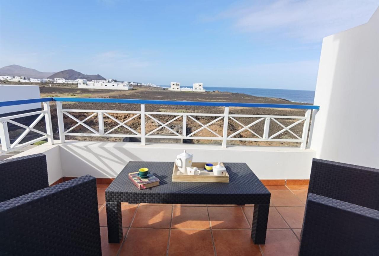 Apartamentoscasajulia La Santa Eksteriør bilde